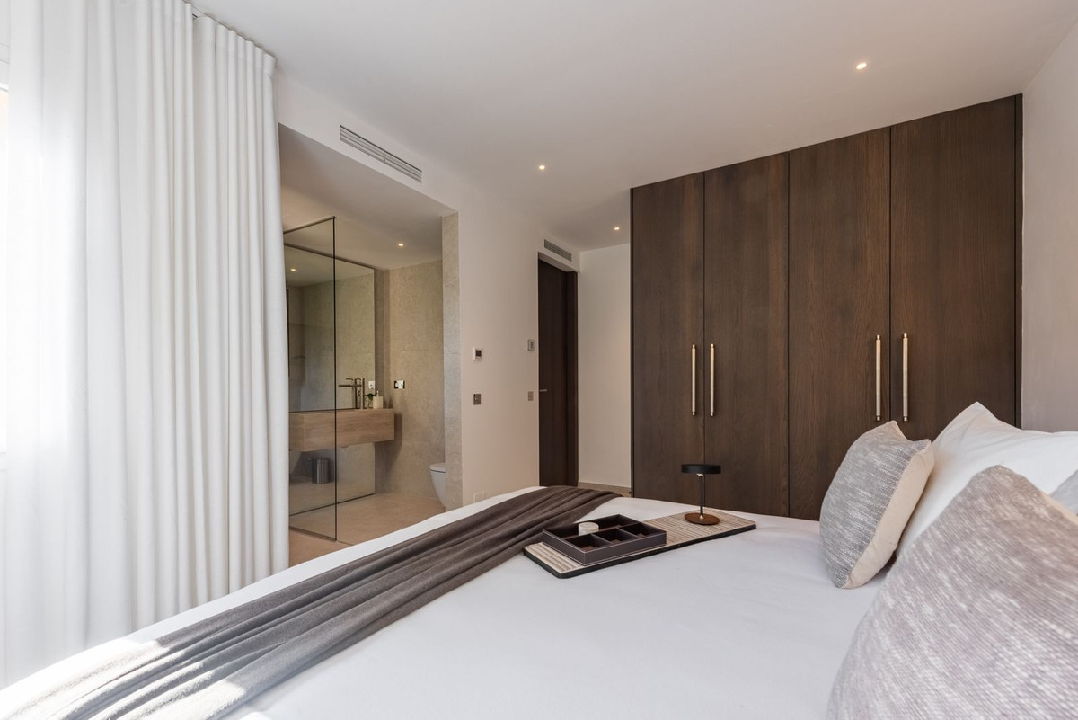 3 Bed Apartment for sale in Nueva Andalucía Costa Del Sol, Málaga, Spain