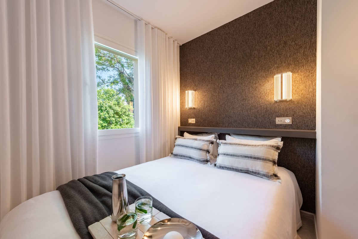 3 Bed Apartment for sale in Nueva Andalucía Costa Del Sol, Málaga, Spain
