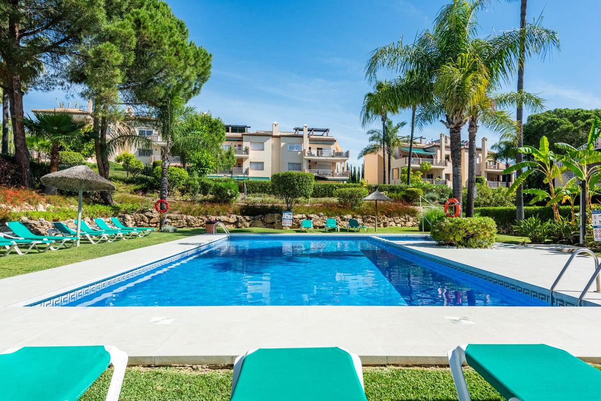 3 Bed Apartment for sale in Nueva Andalucía Costa Del Sol, Málaga, Spain
