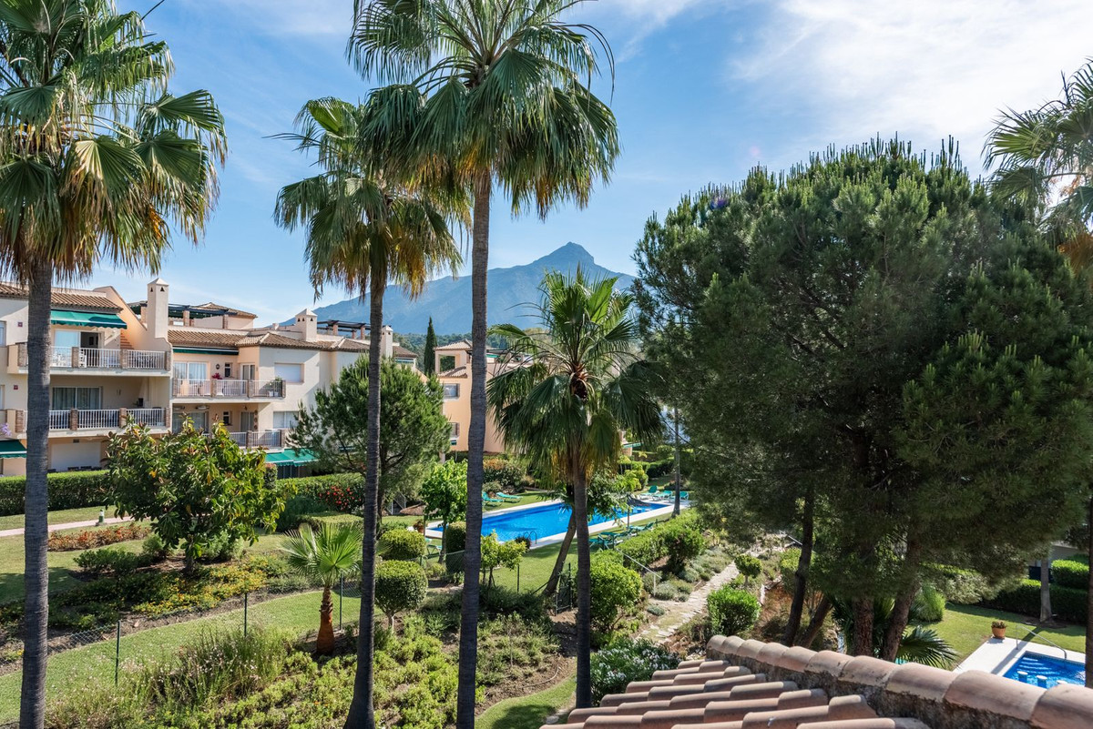 3 Bed Apartment for sale in Nueva Andalucía Costa Del Sol, Málaga, Spain