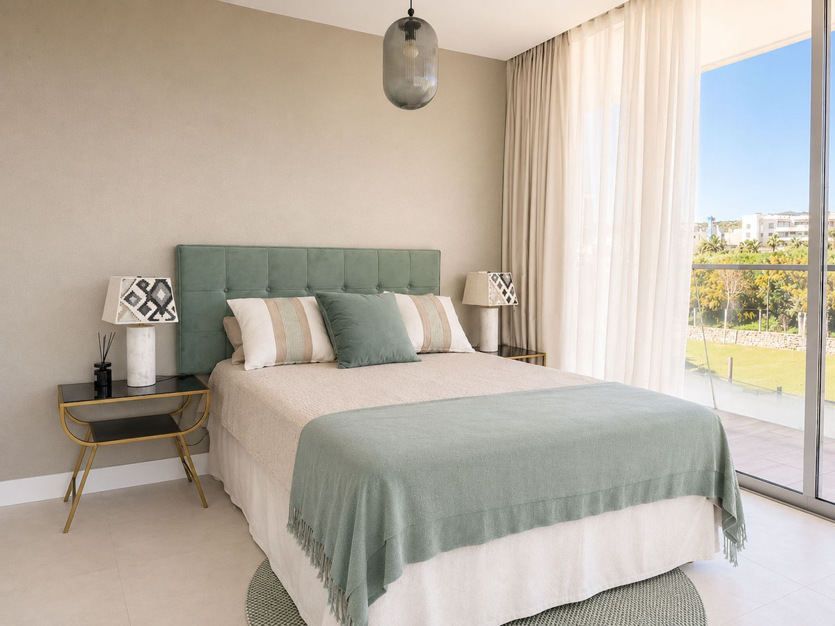 4 Bed Apartment for sale in Estepona Costa Del Sol, Málaga, Spain