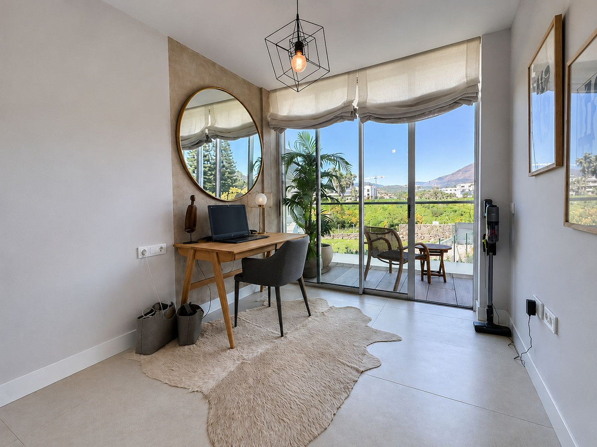4 Bed Apartment for sale in Estepona Costa Del Sol, Málaga, Spain