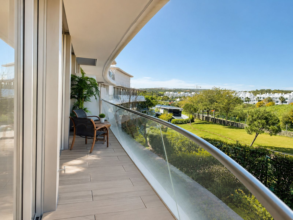 4 Bed Apartment for sale in Estepona Costa Del Sol, Málaga, Spain