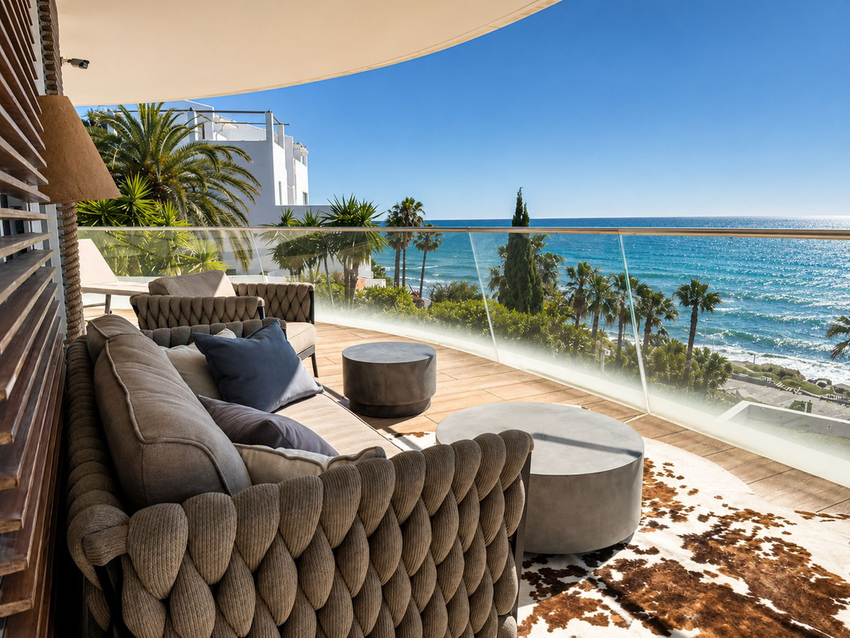 4 Bed Apartment for sale in Estepona Costa Del Sol, Málaga, Spain