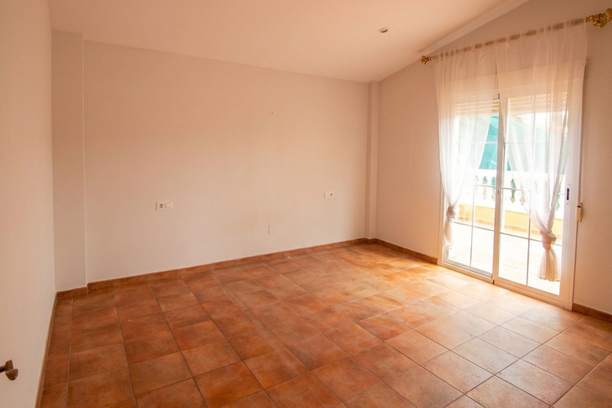 Se vende Villa - Chalet de 3 dormitorios en Costa Del Sol, Málaga, España