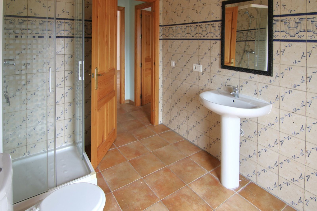 Se vende Villa - Chalet de 3 dormitorios en Costa Del Sol, Málaga, España
