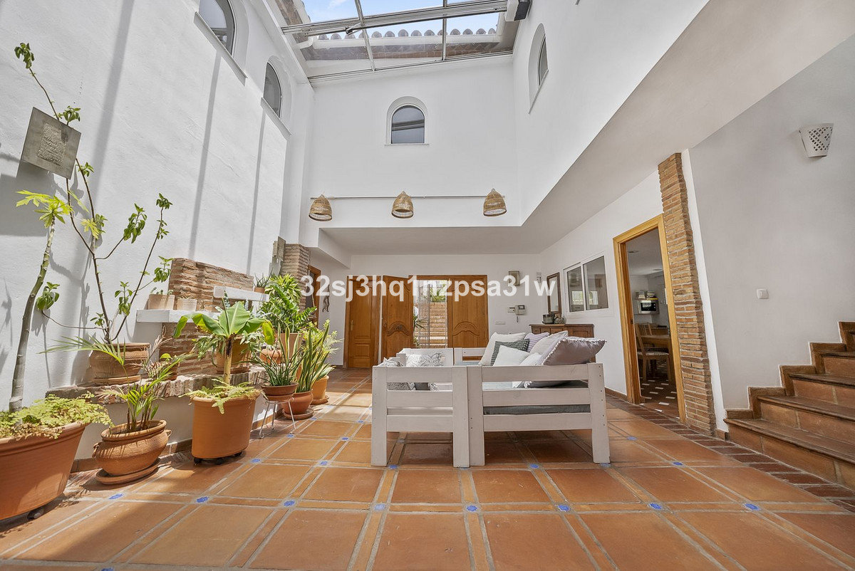 6 Bed Townhouse for sale in Estepona Costa Del Sol, Málaga, Spain