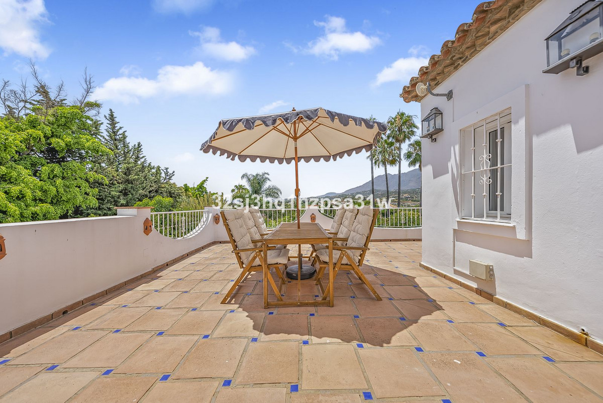 6 Bed Townhouse for sale in Estepona Costa Del Sol, Málaga, Spain