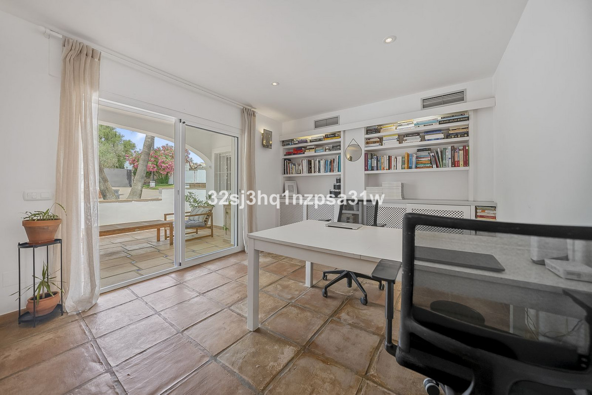 6 Bed Townhouse for sale in Estepona Costa Del Sol, Málaga, Spain