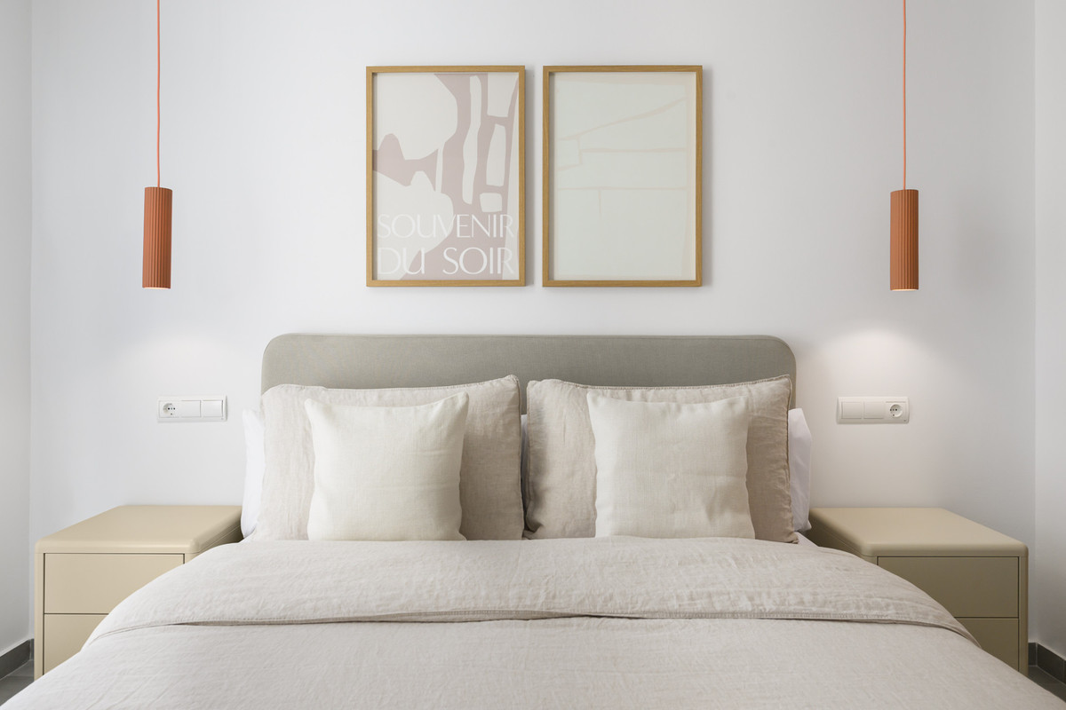 3 Bed Apartment for sale in El Paraiso Costa Del Sol, Málaga, Spain