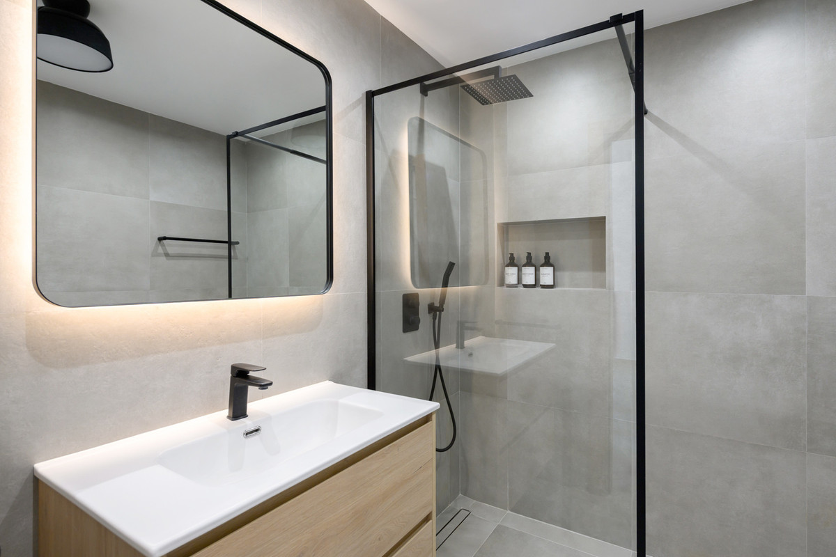 3 Bed Apartment for sale in El Paraiso Costa Del Sol, Málaga, Spain