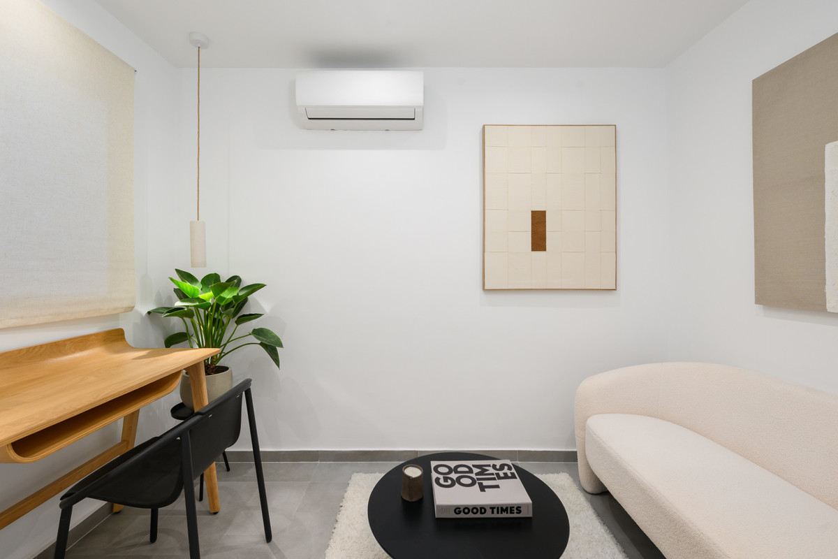 3 Bed Apartment for sale in El Paraiso Costa Del Sol, Málaga, Spain