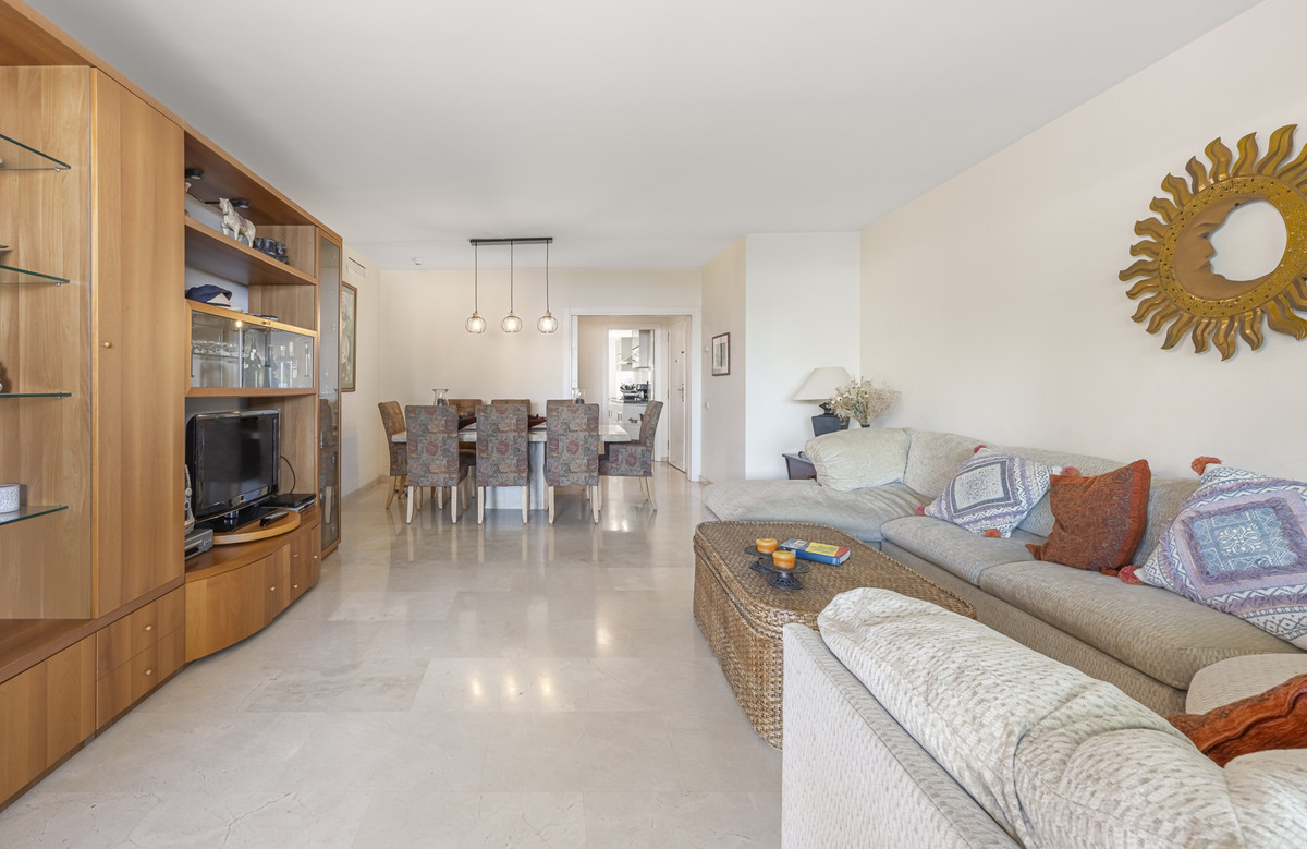 3 Bed Apartment for sale in Estepona Costa Del Sol, Málaga, Spain