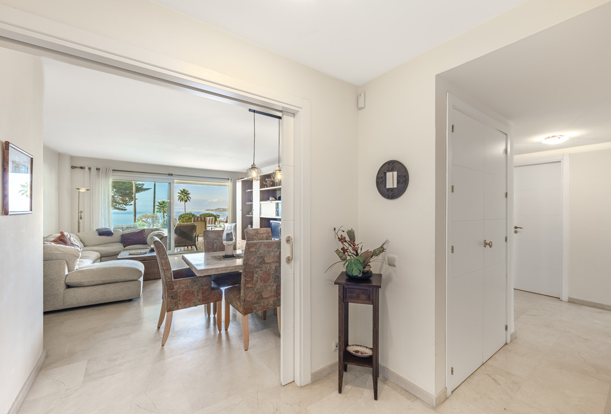 3 Bed Apartment for sale in Estepona Costa Del Sol, Málaga, Spain
