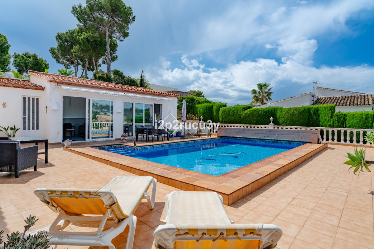 Se vende Villa - Chalet de 3 dormitorios en Costa Blanca, Alicante, España
