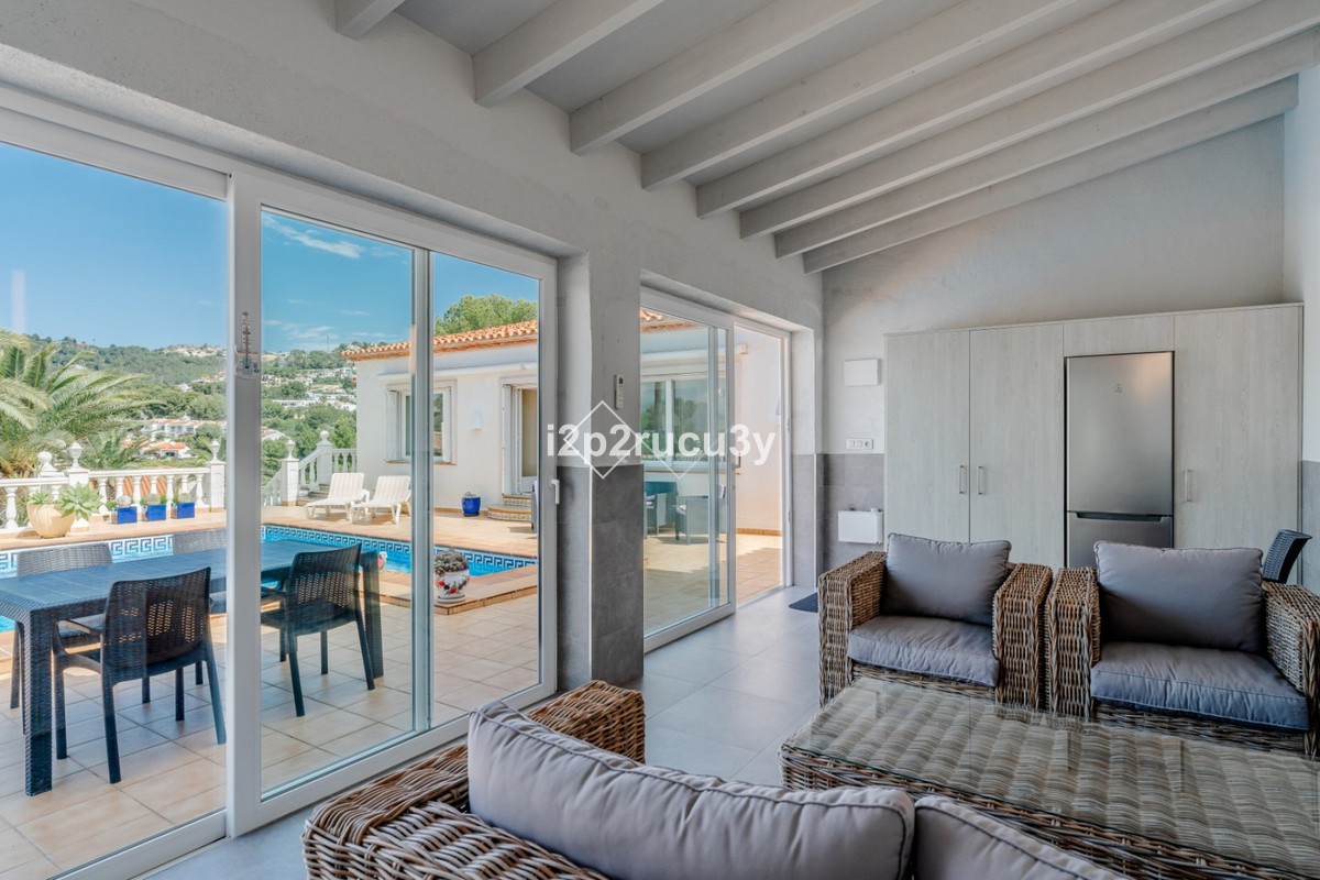 Se vende Villa - Chalet de 3 dormitorios en Costa Blanca, Alicante, España