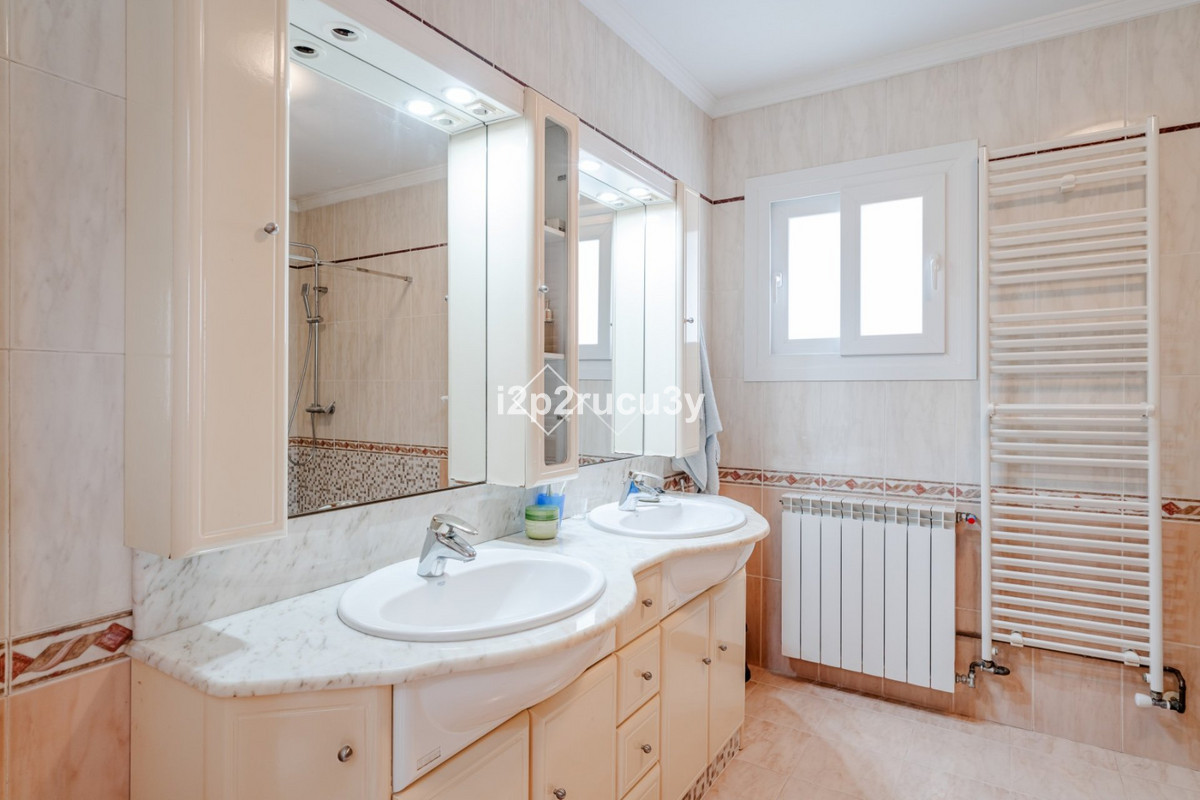 Se vende Villa - Chalet de 3 dormitorios en Costa Blanca, Alicante, España