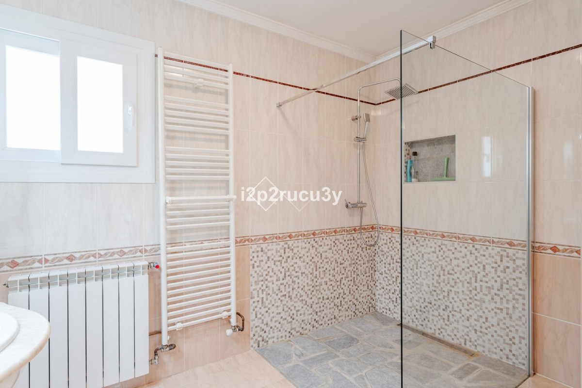 Se vende Villa - Chalet de 3 dormitorios en Costa Blanca, Alicante, España
