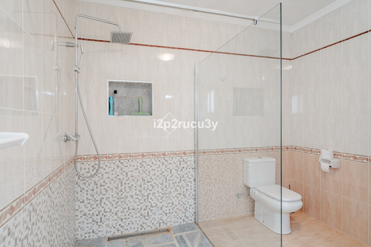 Se vende Villa - Chalet de 3 dormitorios en Costa Blanca, Alicante, España