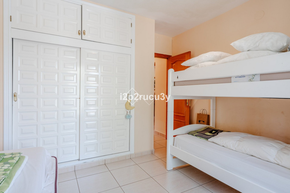 Se vende Villa - Chalet de 3 dormitorios en Costa Blanca, Alicante, España
