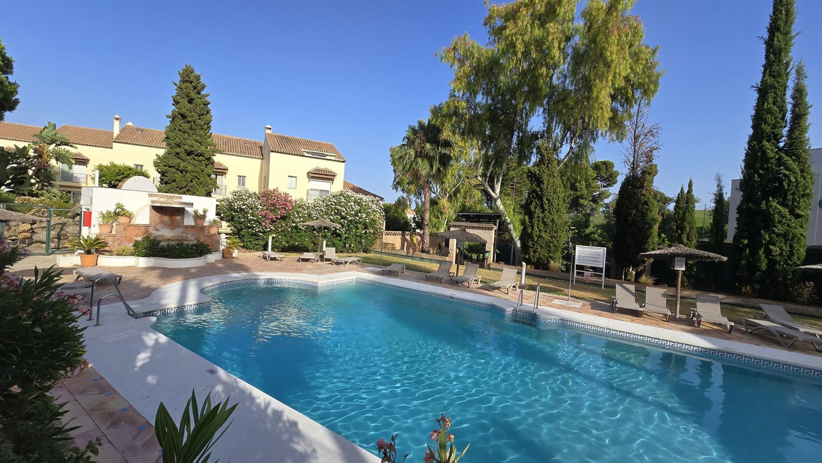 4 Bed Townhouse for sale in Nueva Andalucía Costa Del Sol, Málaga, Spain