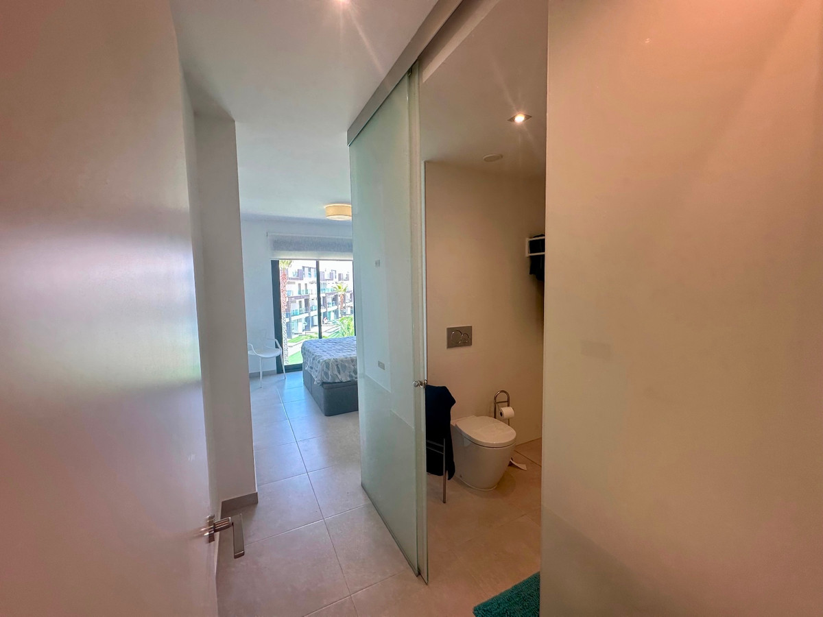 3 Bed Apartment for sale in Urbanización El Raso Costa Blanca, Alicante, Spain