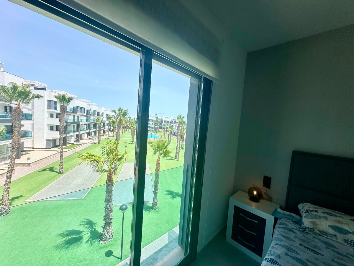 3 Bed Apartment for sale in Urbanización El Raso Costa Blanca, Alicante, Spain