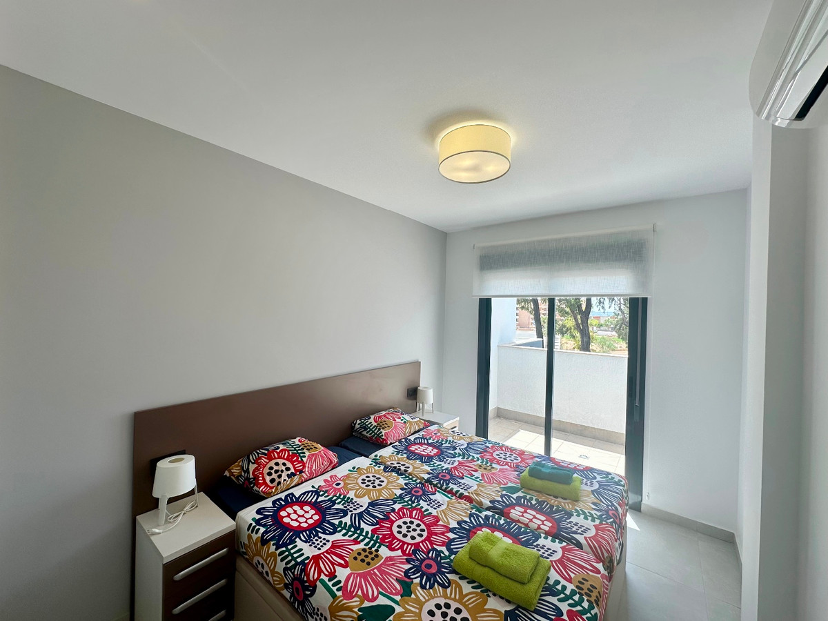 3 Bed Apartment for sale in Urbanización El Raso Costa Blanca, Alicante, Spain