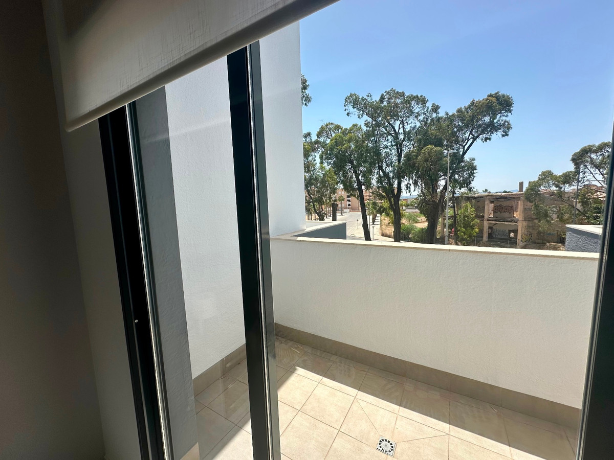 3 Bed Apartment for sale in Urbanización El Raso Costa Blanca, Alicante, Spain