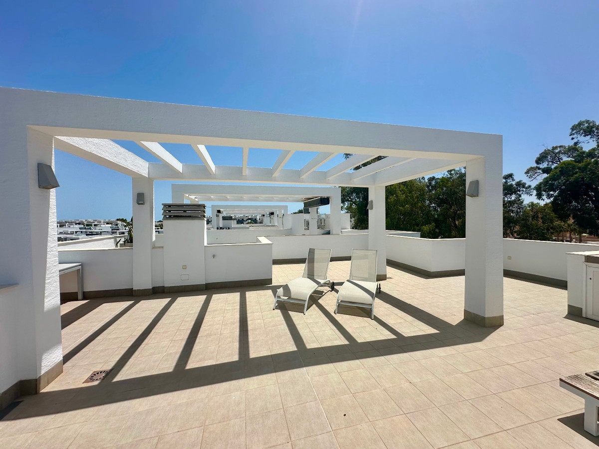 3 Bed Apartment for sale in Urbanización El Raso Costa Blanca, Alicante, Spain