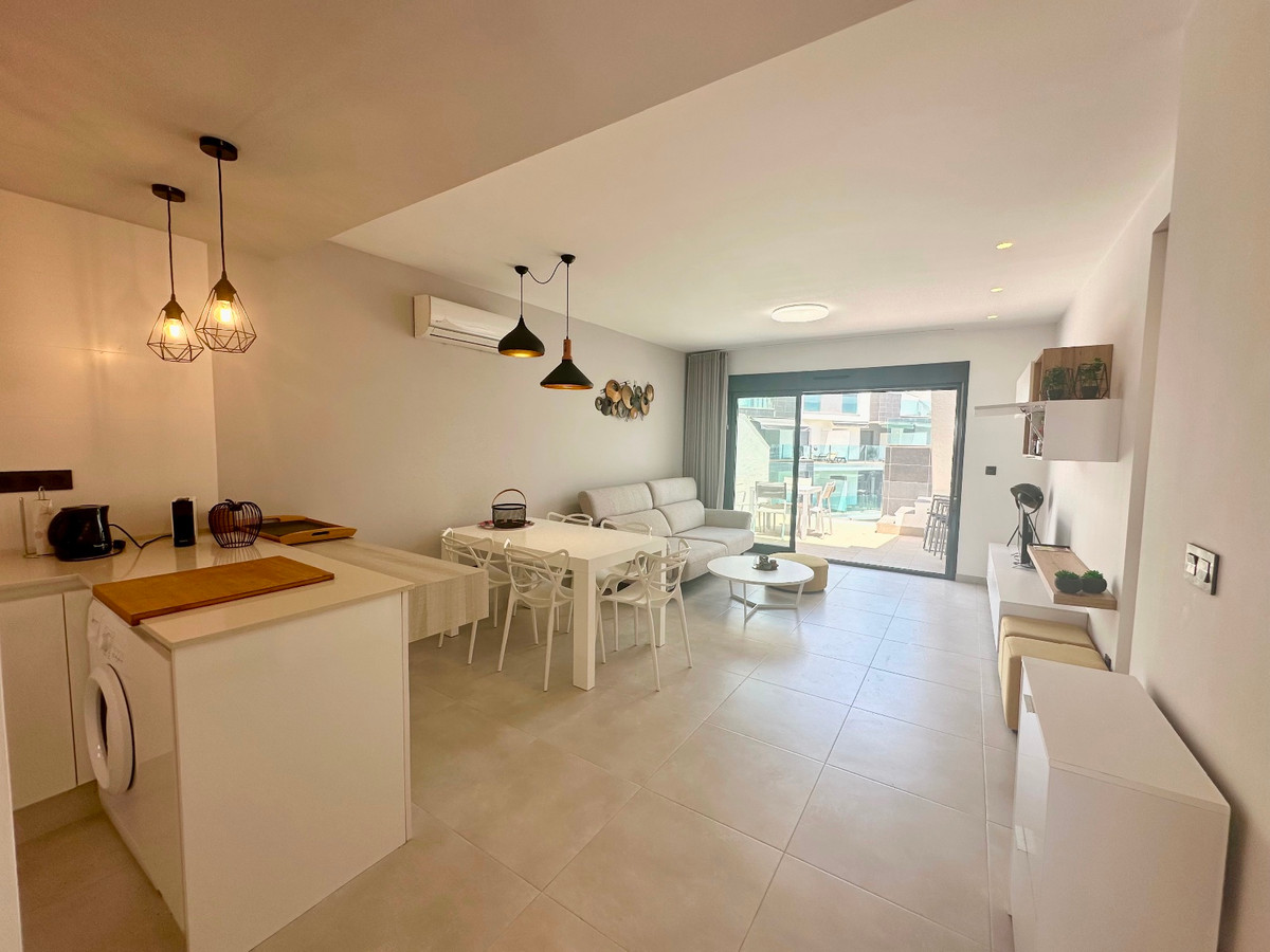 3 Bed Apartment for sale in Urbanización El Raso Costa Blanca, Alicante, Spain