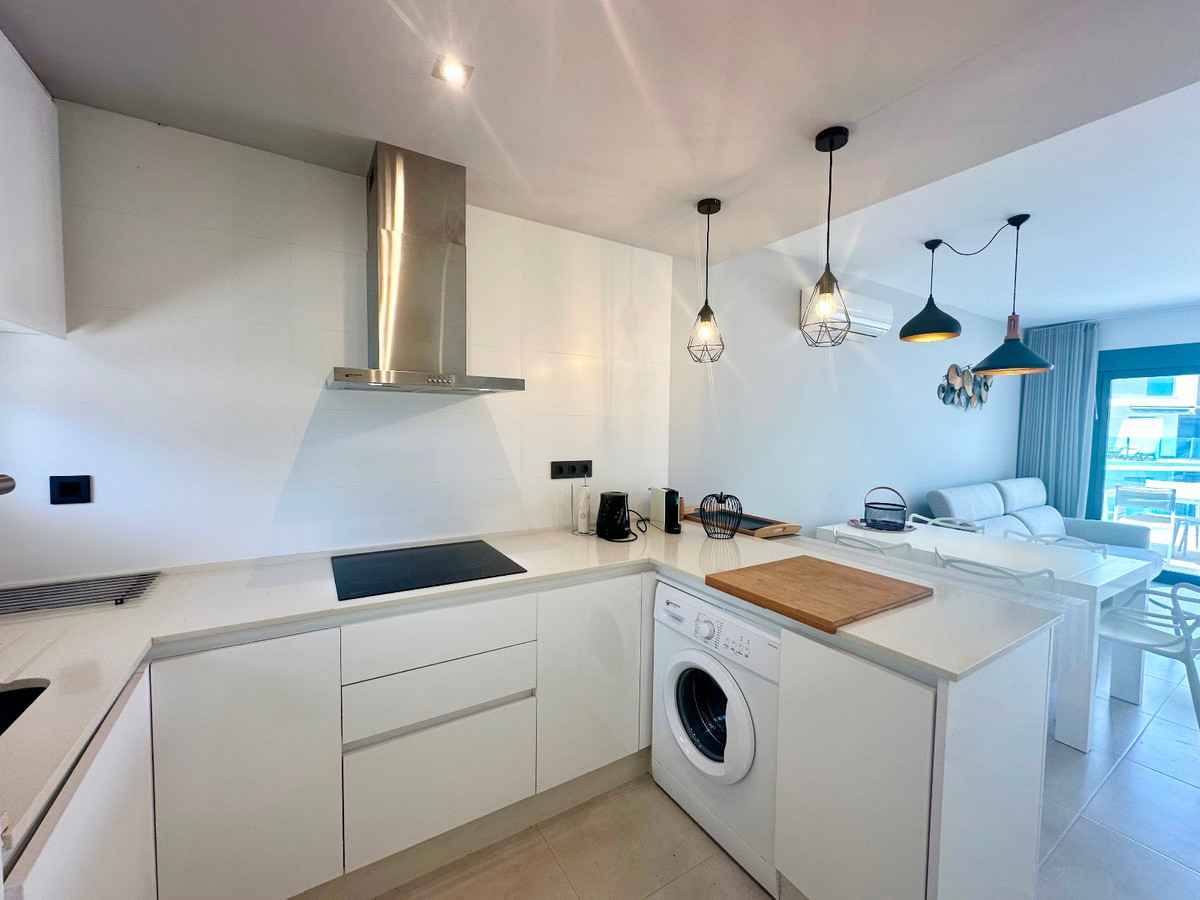 3 Bed Apartment for sale in Urbanización El Raso Costa Blanca, Alicante, Spain