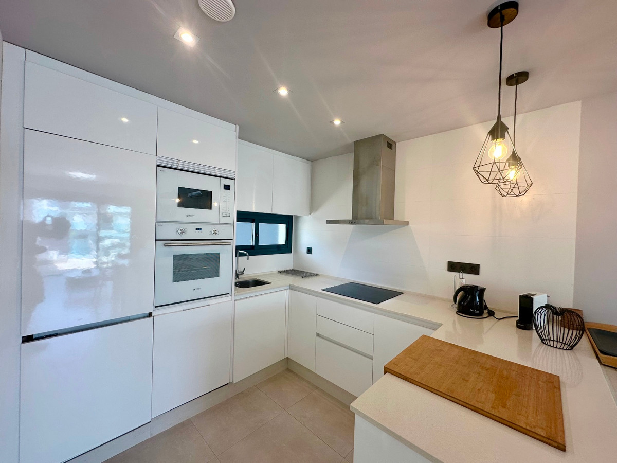 3 Bed Apartment for sale in Urbanización El Raso Costa Blanca, Alicante, Spain