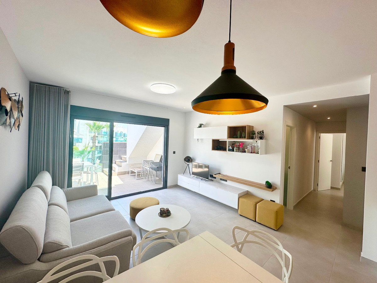 3 Bed Apartment for sale in Urbanización El Raso Costa Blanca, Alicante, Spain