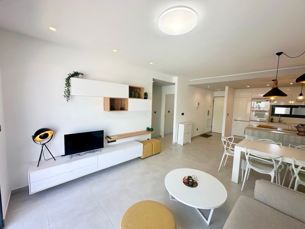3 Bed Apartment for sale in Urbanización El Raso Costa Blanca, Alicante, Spain