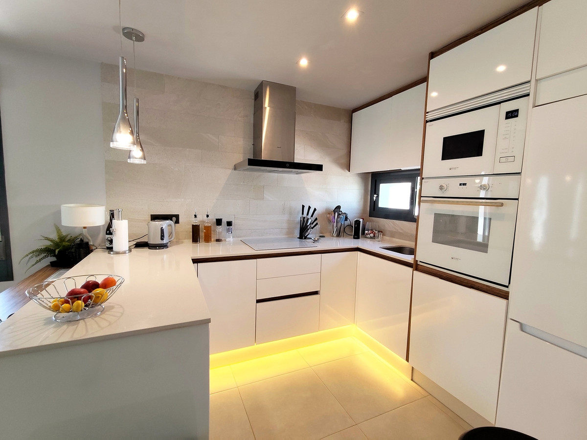 3 Bed Apartment for sale in Guardamar Del Segura Costa Blanca, Alicante, Spain