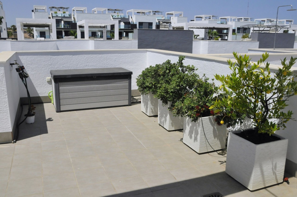 3 Bed Apartment for sale in Guardamar Del Segura Costa Blanca, Alicante, Spain