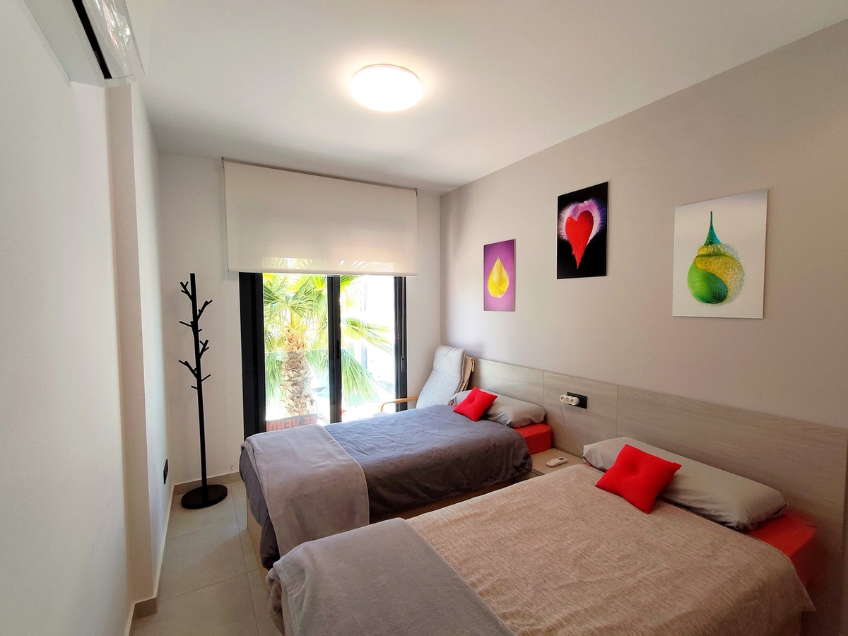 3 Bed Apartment for sale in Guardamar Del Segura Costa Blanca, Alicante, Spain