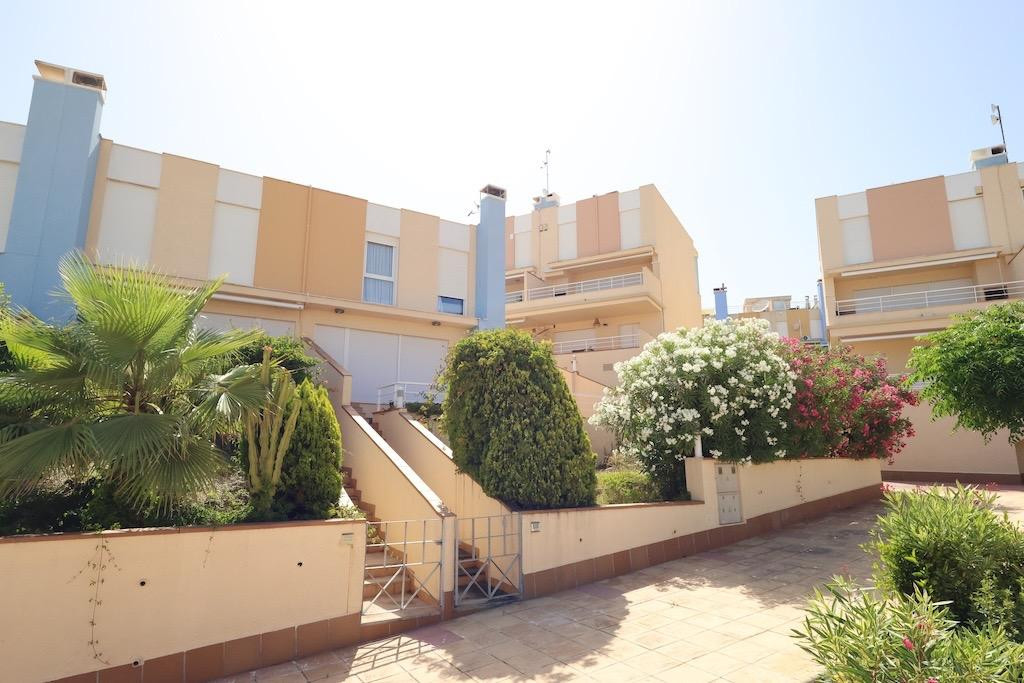 Se vende Adosada de 3 dormitorios en Costa Blanca, Alicante, España