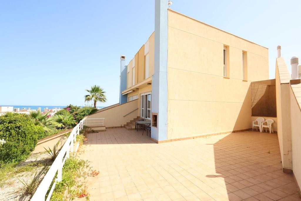 Se vende Adosada de 3 dormitorios en Costa Blanca, Alicante, España