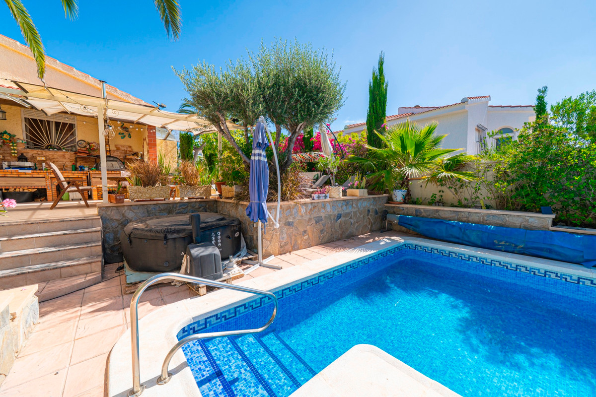 3 Bed Townhouse for sale in Rojales Costa Blanca, Alicante, Spain