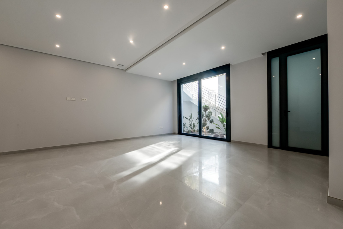 Se vende Villa - Chalet de 7 dormitorios en Costa Blanca, Alicante, España
