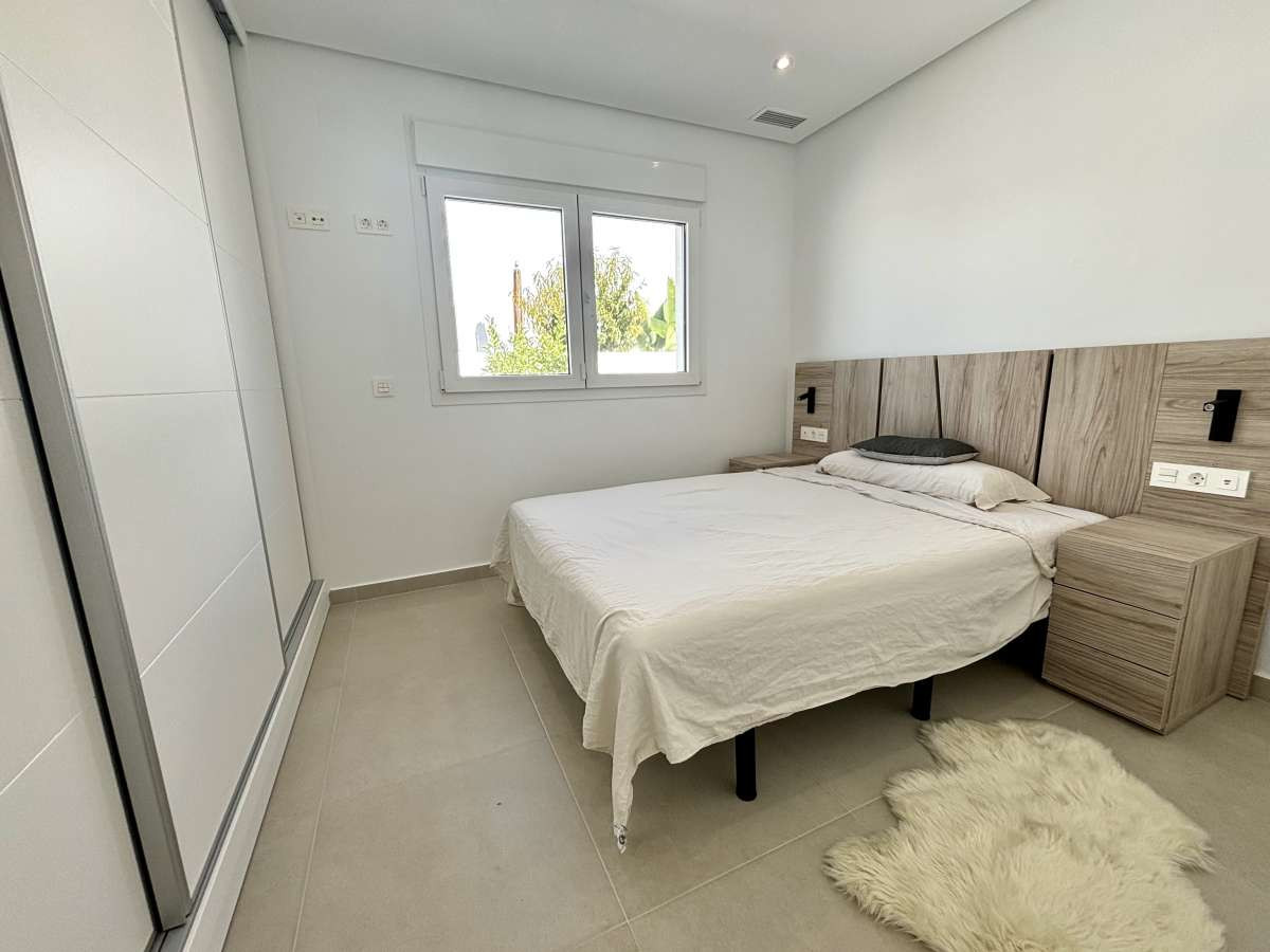Se vende Villa - Chalet de 3 dormitorios en Costa Blanca, Alicante, España