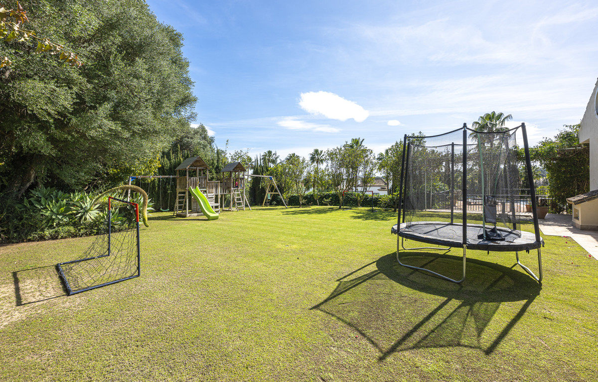 5 Bed Townhouse for sale in Sotogrande Alto Costa Del Sol, Cádiz, Spain
