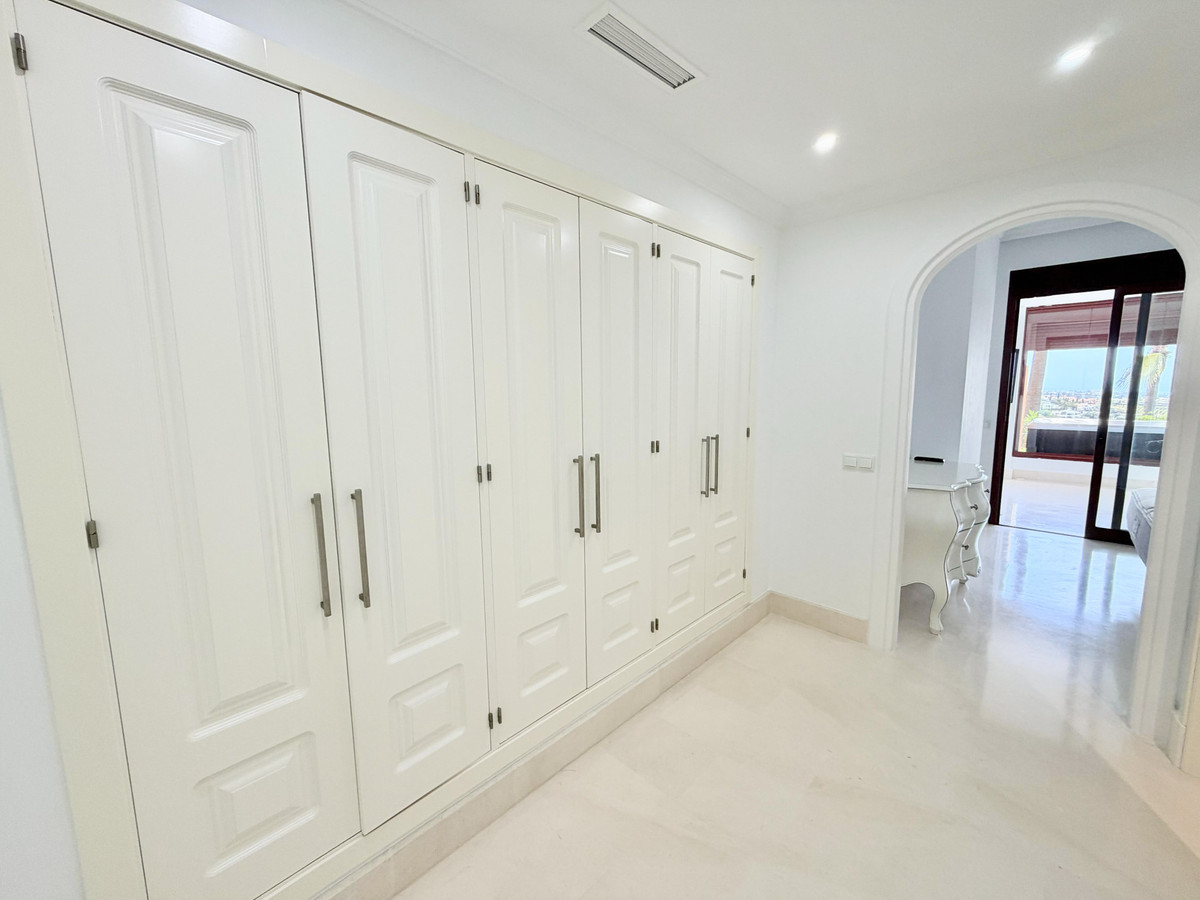 2 Bed Apartment for sale in Los Flamingos Costa Del Sol, Málaga, Spain