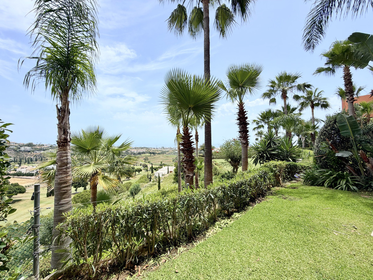 2 Bed Apartment for sale in Los Flamingos Costa Del Sol, Málaga, Spain