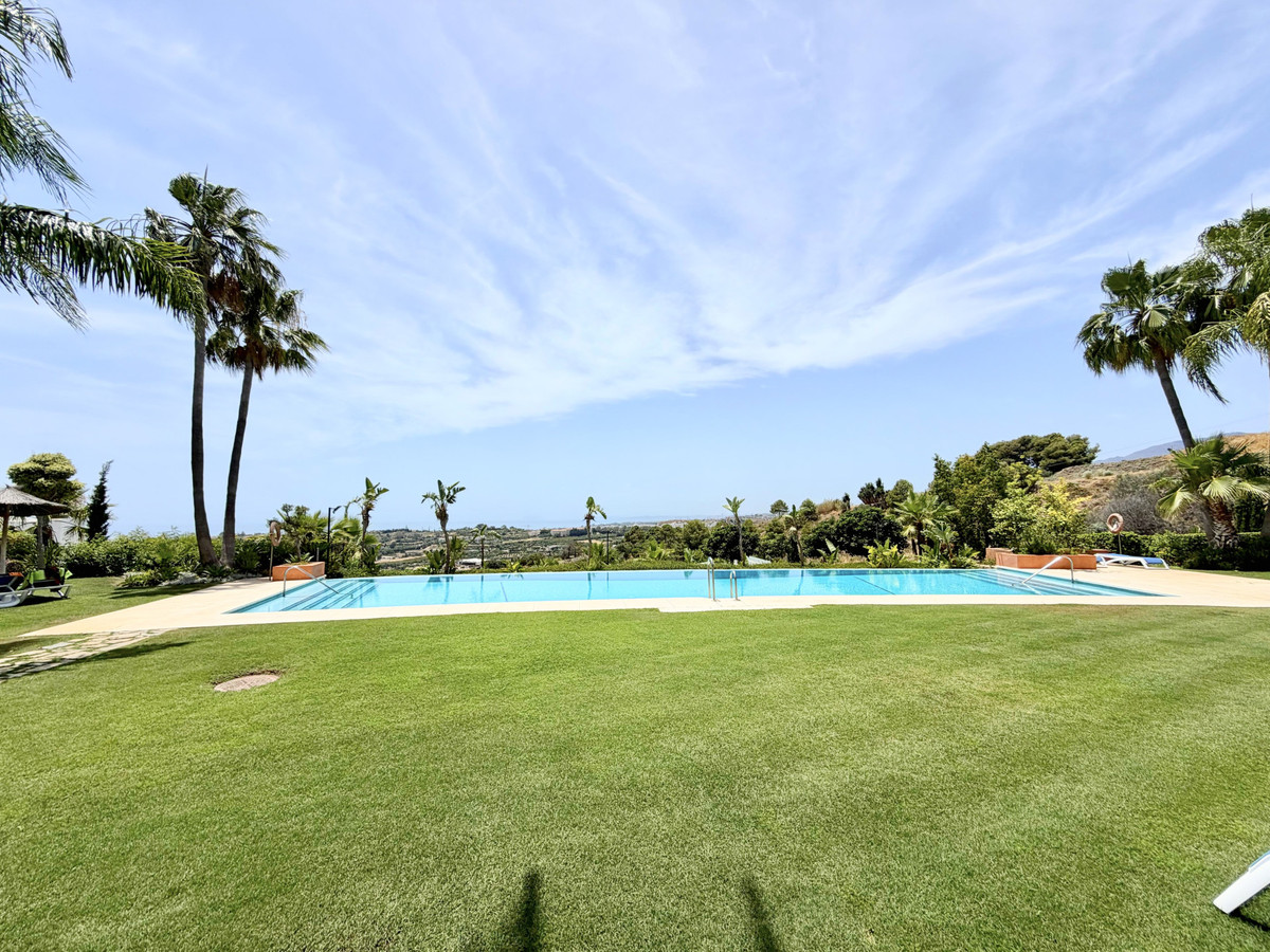 2 Bed Apartment for sale in Los Flamingos Costa Del Sol, Málaga, Spain