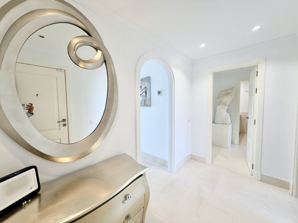 2 Bed Apartment for sale in Los Flamingos Costa Del Sol, Málaga, Spain
