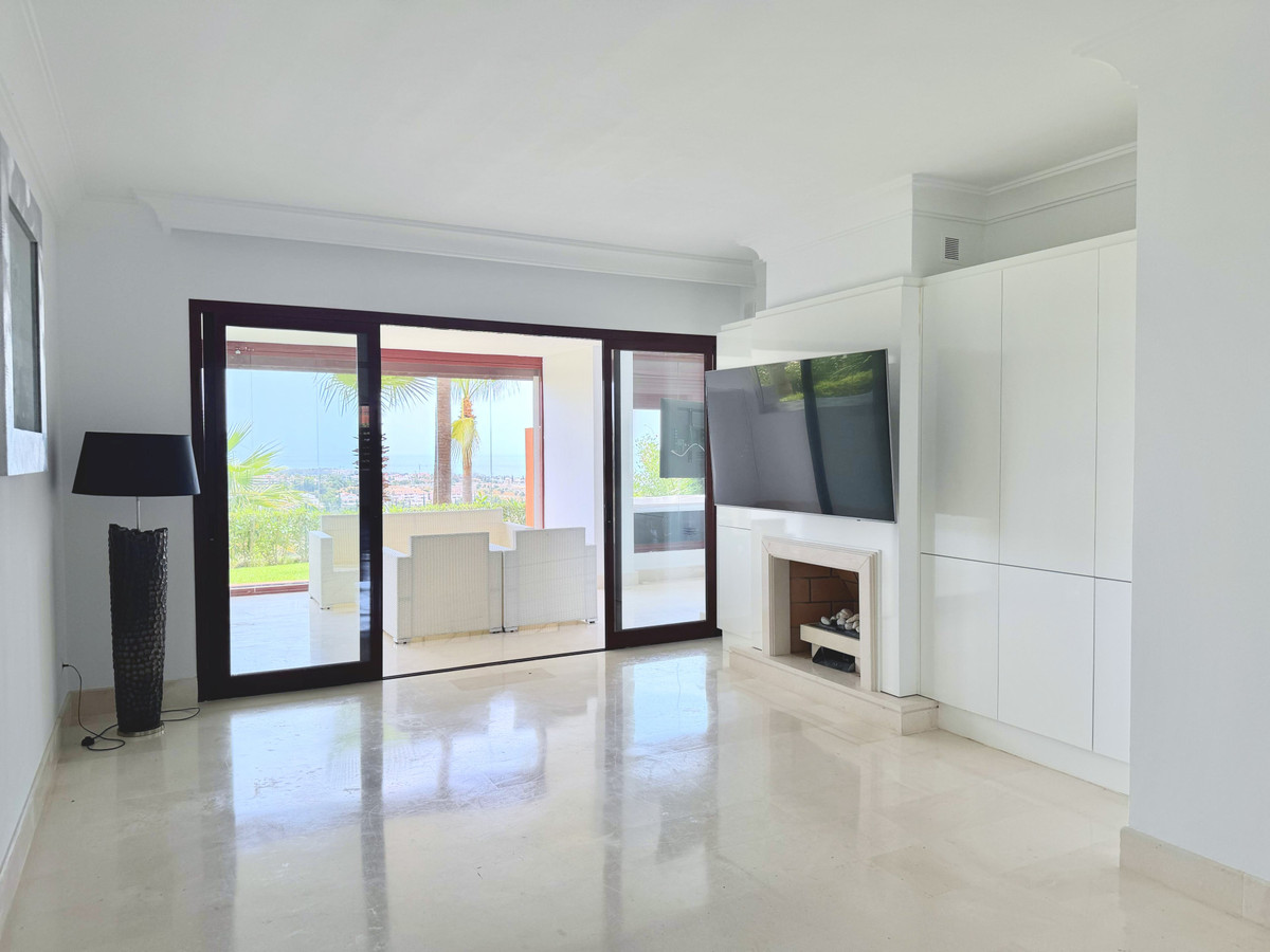 2 Bed Apartment for sale in Los Flamingos Costa Del Sol, Málaga, Spain