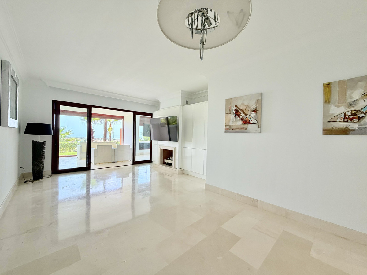 2 Bed Apartment for sale in Los Flamingos Costa Del Sol, Málaga, Spain